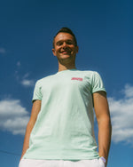 Last inn bildet i Galleri-visningsprogrammet, MINTGRØNN 1972 PRIDE T-SKJORTE
